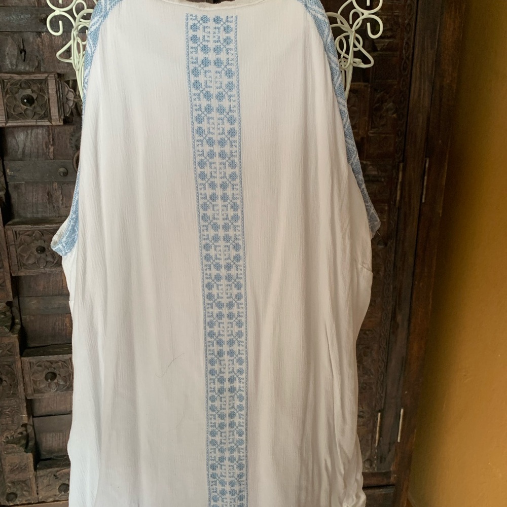 Chic Cato White and Blue embroidered Patterned halter top